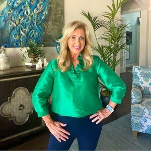 Women's 3/4 Sleeve RuffleNeck Green Top.  Never been worn, with tags